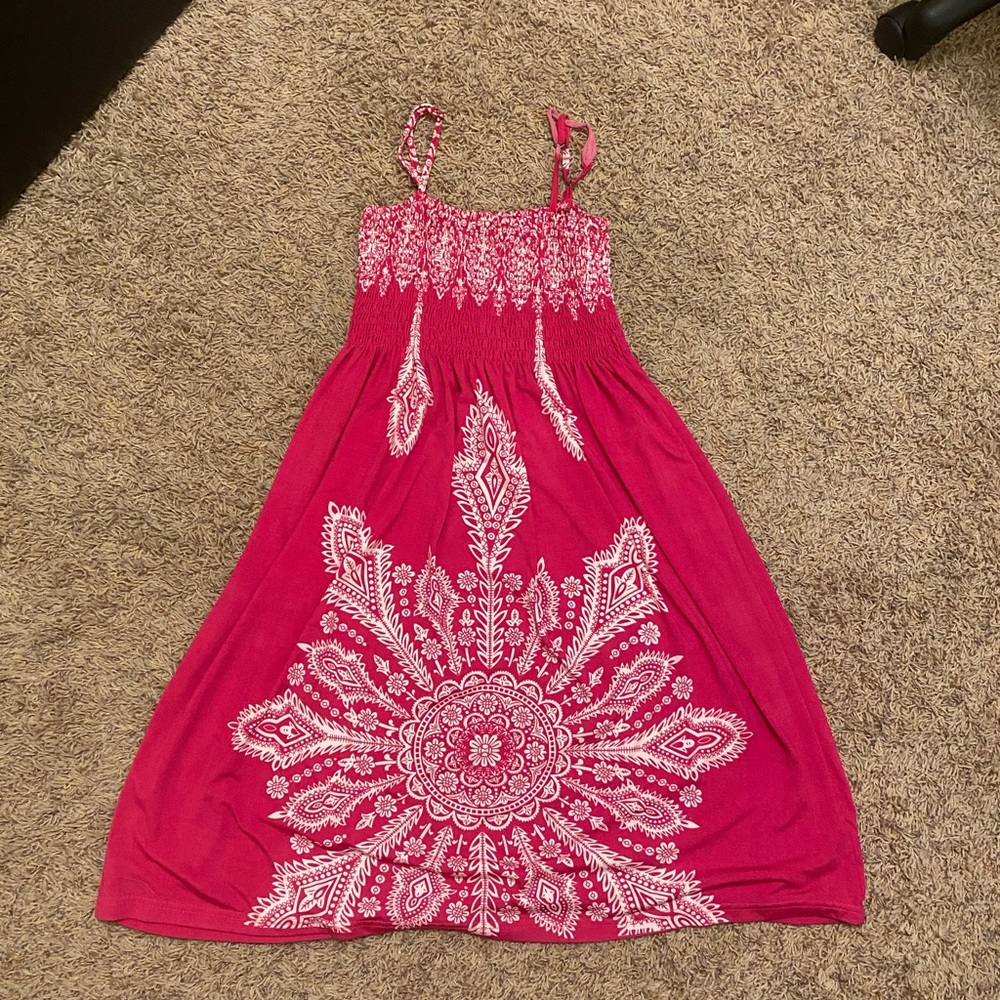 Short flowey dress one size never worn great condition